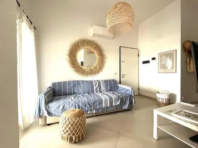 Letto o letti in una camera di Luxury sea view home at only 4-min walk to beach
