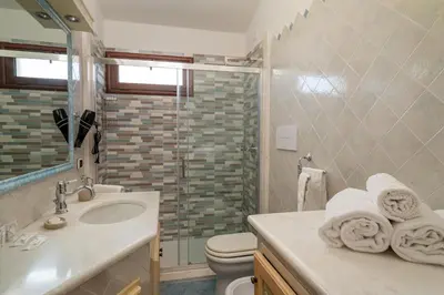 Bagno di Rooms Tavolara