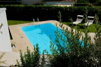 Piscina di Villa Almata o nelle vicinanze