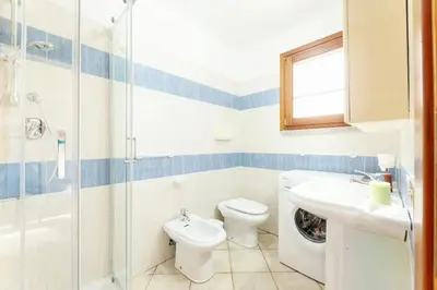 Bagno di Simple Gem of Le Dimore di Budoni 2 Bedroom Trilo6 Apartment sleeps 6 persons