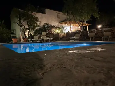 Piscina di Villa Aromata o nelle vicinanze