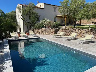 Piscina di Villa Aromata o nelle vicinanze