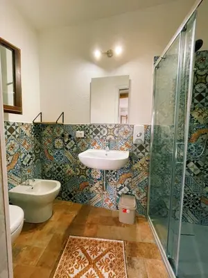 Bagno di LOFT CON USO CUCINA E TERRAZZO PANORAMICO - FORA E' MUROS II - Ammentos Posada