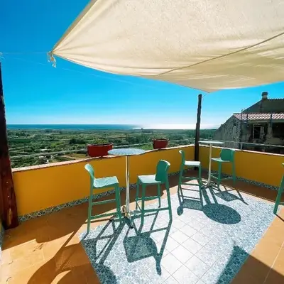 LOFT CON USO CUCINA E TERRAZZO PANORAMICO - FORA E' MUROS II - Ammentos Posada