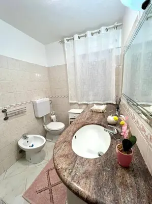 Bagno di [ Appartamento a Golfo Aranci ]