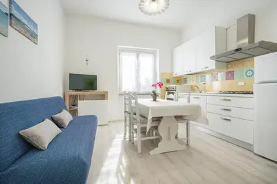 Cucina o angolo cottura di Appartamento “Libeccio” a 300m dalla spiaggia