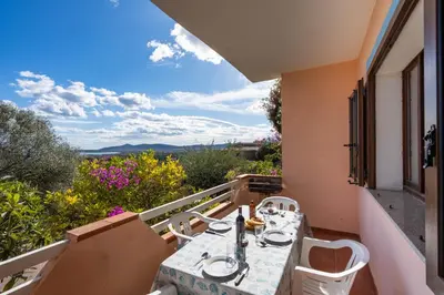 Balcone o terrazza di CASA AGRUSTOS PANORAMICA