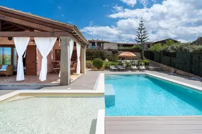 Piscina di Villa Luna o nelle vicinanze