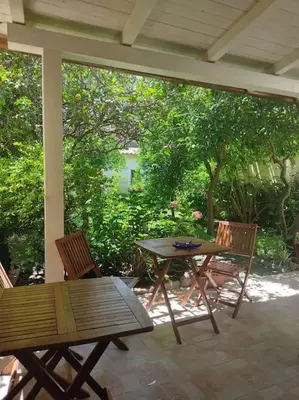 Giardino di Domo Janas Affittacamere Guesthouse