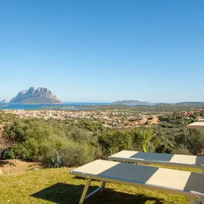 [Incantevole Villetta]con Giardino e Vista mare