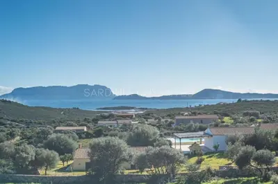Paesaggio naturale nelle vicinanze della villa