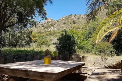 Paesaggio naturale nelle vicinanze della villa