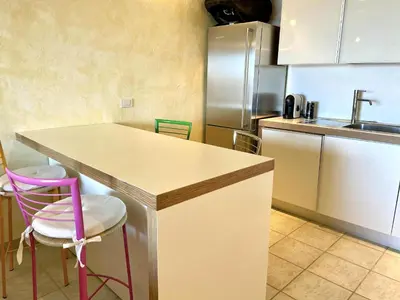 Cucina o angolo cottura di Punta Est Trilocale Stupenda Vista Mare