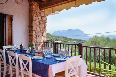 Paesaggio naturale nelle vicinanze della villa