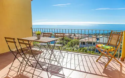 Vista generica sul mare o vista sul mare dall'interno dell'appartamento