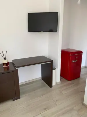 TV o dispositivi per l'intrattenimento presso Ajo' da Paolo