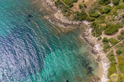 Paesaggio naturale nelle vicinanze della villa