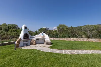 Paesaggio naturale nelle vicinanze della villa