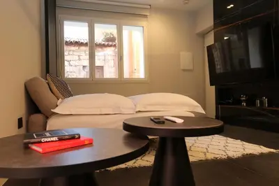 Area soggiorno di Spacious Modern Fully equipped Apartment in Monumental Building - Parking - Historical Centre