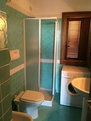 Bagno di Appartamento Stile Gallurese