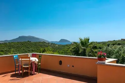 Paesaggio naturale nelle vicinanze della villa