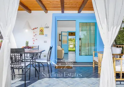 Patio o area all'aperto di Villa Maestrale 300m from the beach