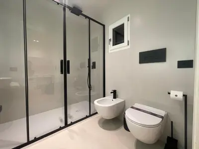 Bagno di Fully renovated 2BR spacious & stylish Town House - Premium Location