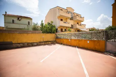 Attività di tennis o squash presso l'appartamento o nelle vicinanze