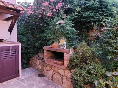 Giardino di Casa vacanza sa pedra romanica