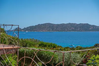Paesaggio naturale nelle vicinanze della villa