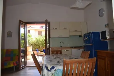 Cucina o angolo cottura di FPO-FIO06PT delizioso bilocale 4 pax con veranda
