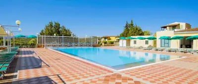 Piscina di Hotiday Golfo Aranci o nelle vicinanze