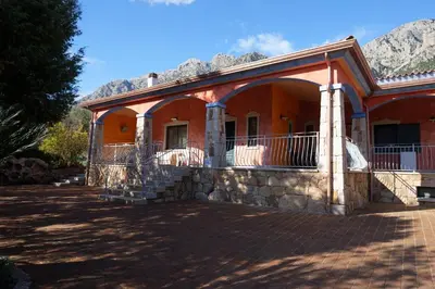 Planimetria di Villa with stunning views to the mountains 5km from the beach