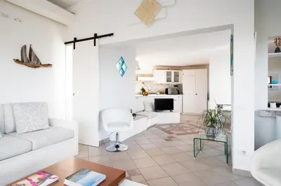 Cucina o angolo cottura di Villa Aurazure by Klodge