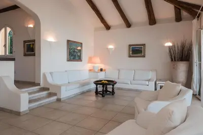 Area soggiorno di Villa Bianca with a heated swimming pool