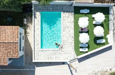 Piscina di Mediterraneo o nelle vicinanze