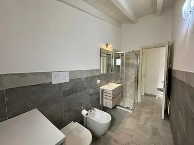 Bagno di CASA SAS ENAS trilocale indipendente -Ammentos Posada -