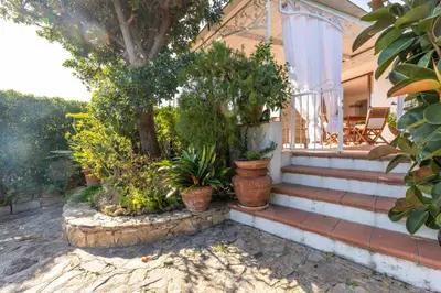 Giardino di Splendida Villetta Vista Mare Bados