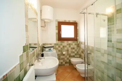 Bagno di Appartamento vicino alla spiaggia -G-