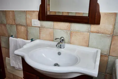 Bagno di Appartamenti Mare Monte IUN P2189 e T1262