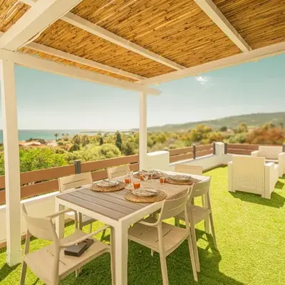Luna - Exclusive Panoramic View