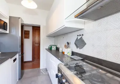 Cucina o angolo cottura di Villa Sandalia - 10m to the beach