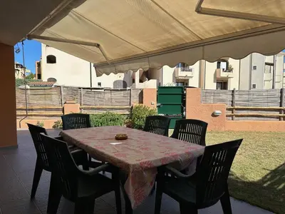 Patio o area all'aperto di Beautiful Apartment with Swimming Pool