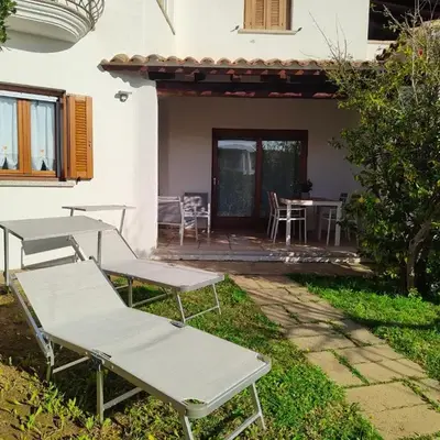 Apartment with garden