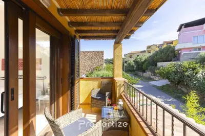 Balcone o terrazza di Villetta con idromassaggio e patio by Propertize