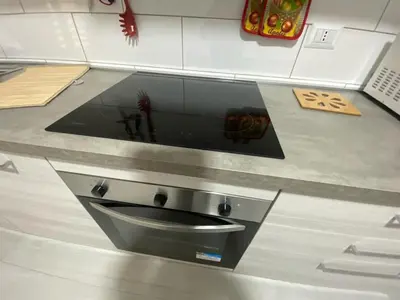Cucina o angolo cottura di Appartamento SPRITZ 2 CAMERE MATRIMONIALI 7-9 POSTI LETTO