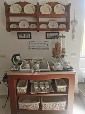Set per la preparazione di tè e caffè presso Affittacamere Alisso