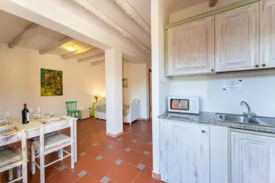 Cucina o angolo cottura di Chic Villa Antonina One Bedroom unit 6 sleeps 4