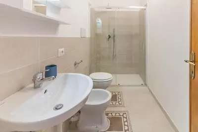 Bagno di GuestHost Peaceful stay in Berchiddeddu with garden