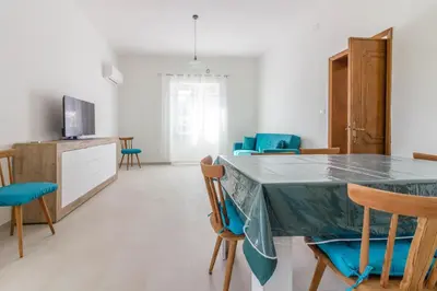 TV o dispositivi per l'intrattenimento presso GuestHost Peaceful stay in Berchiddeddu with garden